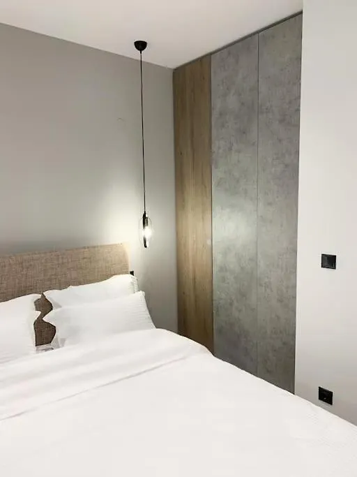 Tailor Suite 1 Saloniki